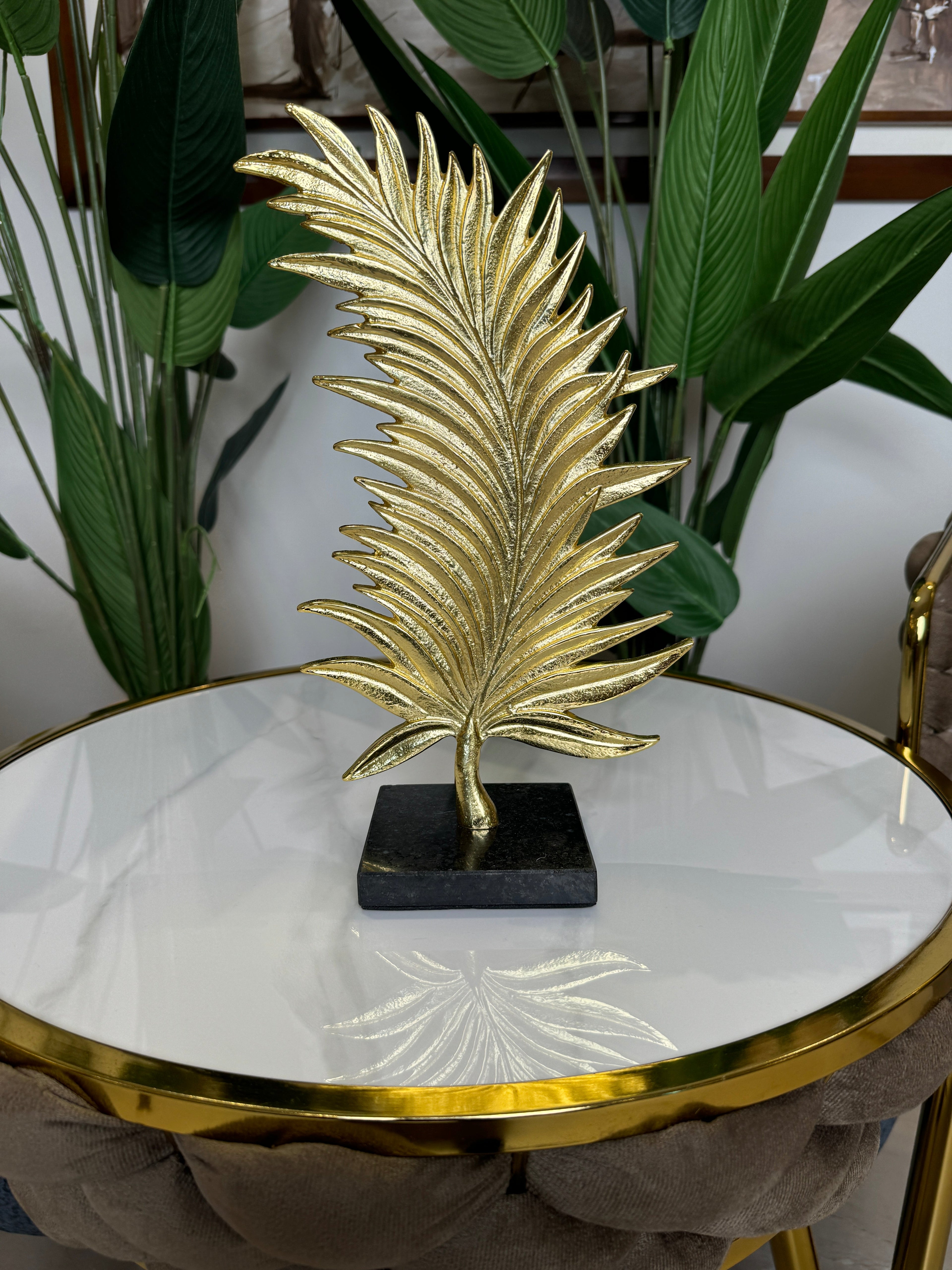 Élégante statue de feuille en métal doré fait main 34 cm